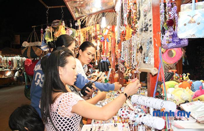 Chợ đêm Nha Trang - Thiên đường ăn uống cho tín đồ ẩm thực