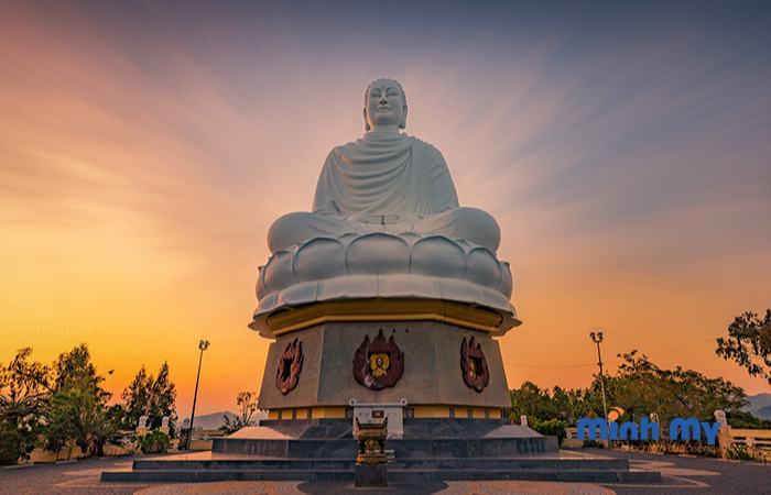 Chùa Long Sơn Nha Trang - Ngôi cổ tự lâu đời nhất phố biển