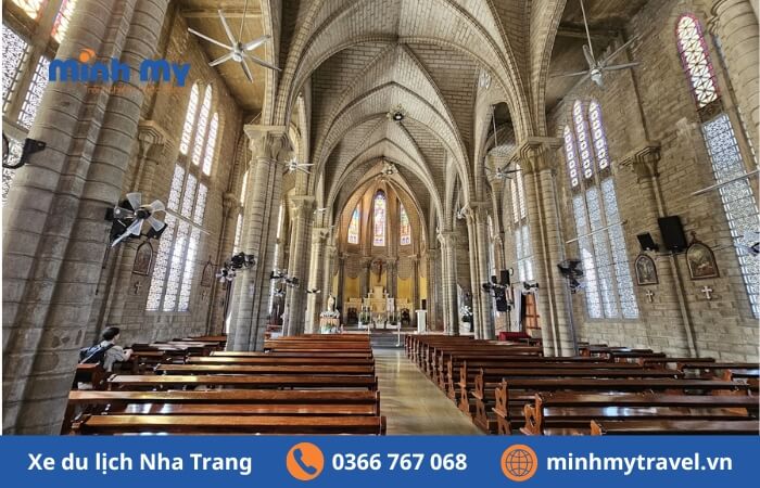 Review Nhà thờ Đá Nha Trang - Nét đẹp vượt thời gian