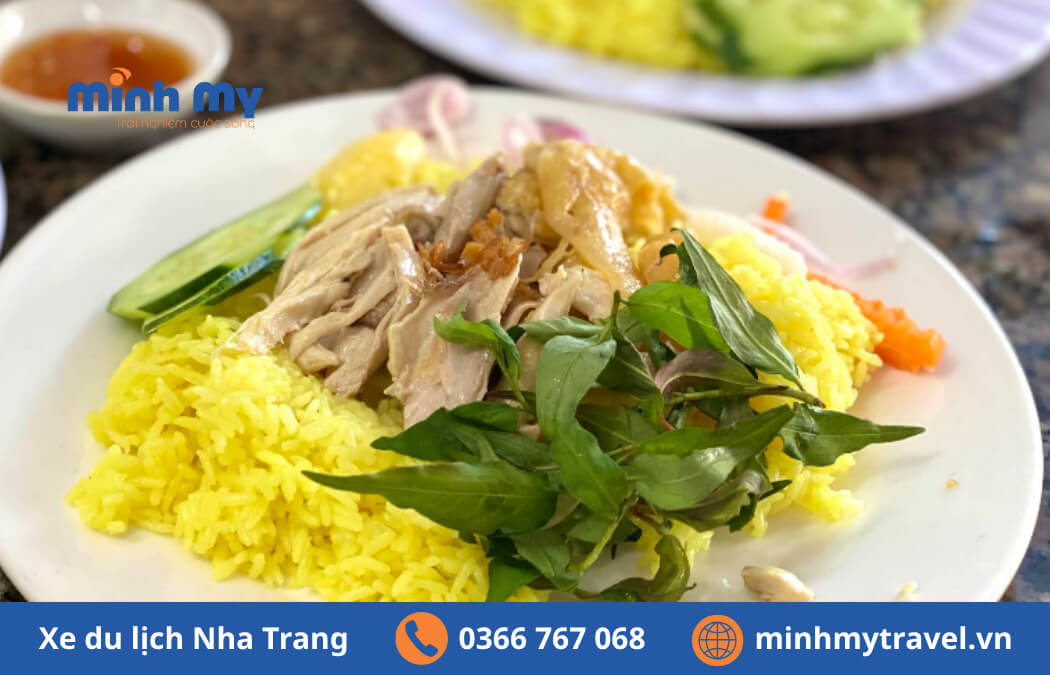 Cơm Gà Nha Trang: 8 địa chỉ Ngon, Rẻ, Đông khách nhất 2025