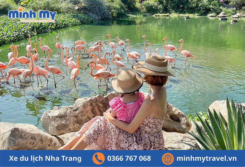 Hồ Hồng Hạc tại VinWonders Nha Trang
