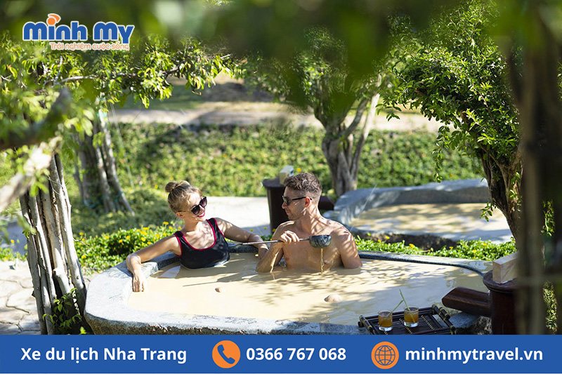 Tắm bùn Đảo Hòn Tằm