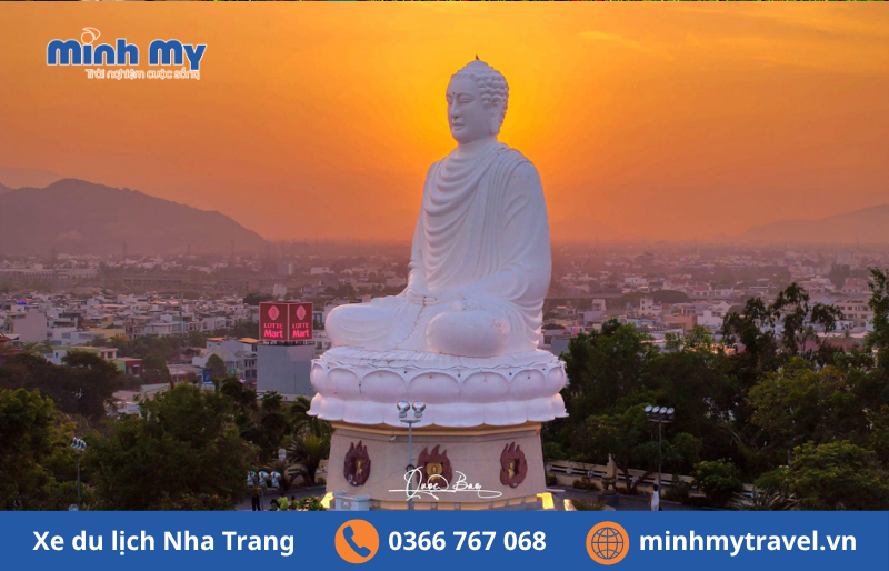Tượng phật chùa Long Sơn Nha Trang